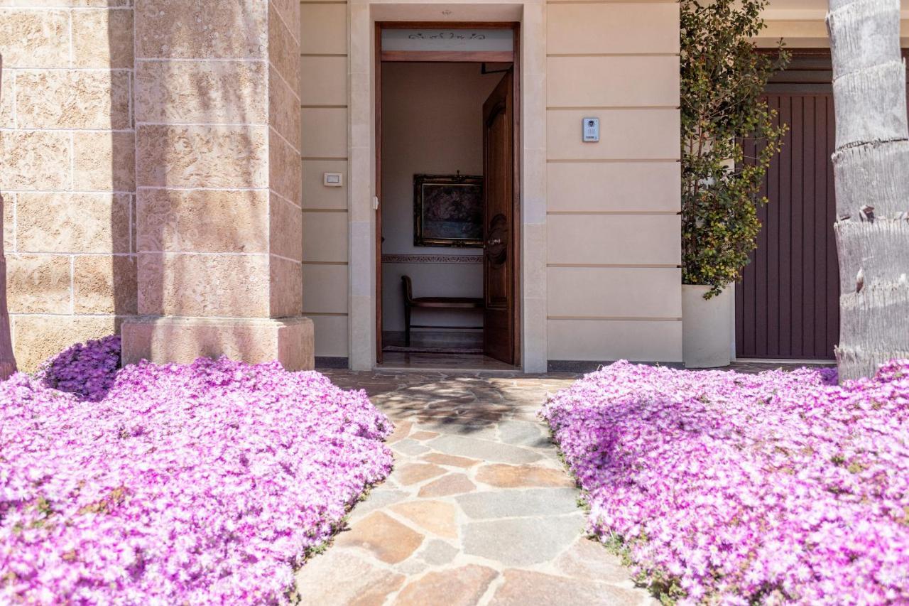 Art-Bnb Domus Japigia Ugento Bagian luar foto